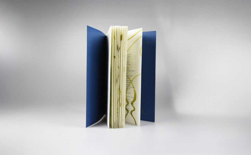 Editorial Design eines Buches mit japanischer Fadenheftung